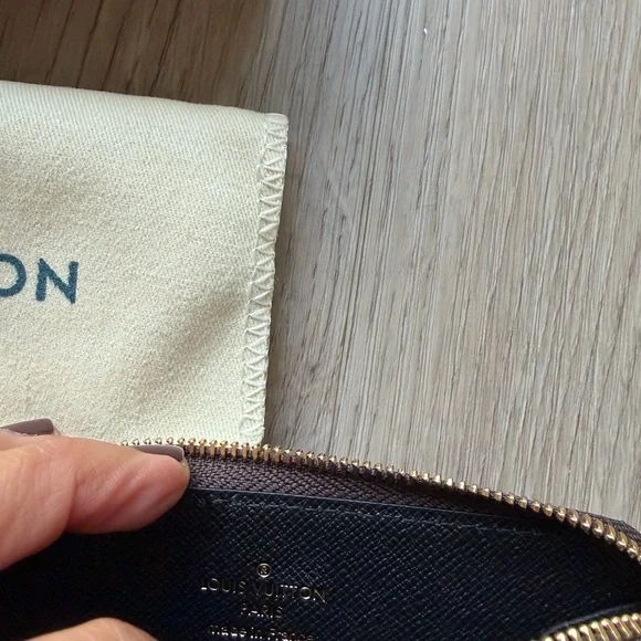 Louis Vuitton Recto Verso Brown Monogram Key Holder - Picture 4 of 6